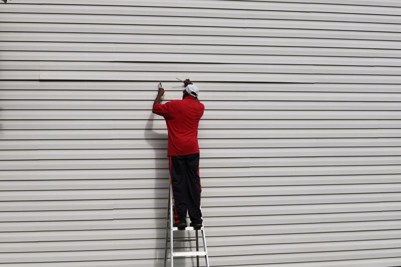 Vinyl Siding Repair Service - Image 3